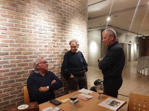 Foto 6 van 34 uit het album Demonstratie bloemschikken (2022)