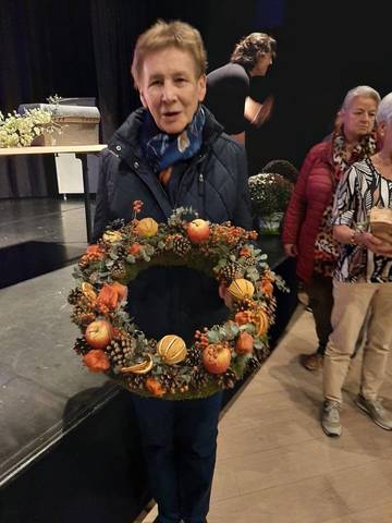 Foto 13 van 34 uit het album Demonstratie bloemschikken (2022)
