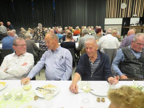 Foto 41 van 77 uit het album Feestavond (2022)