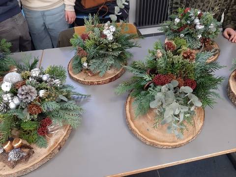Foto 19 van 20 uit het album Kerstbloemschikken voor kinderen (2022)