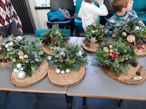Foto 20 van 20 uit het album Kerstbloemschikken voor kinderen (2022)